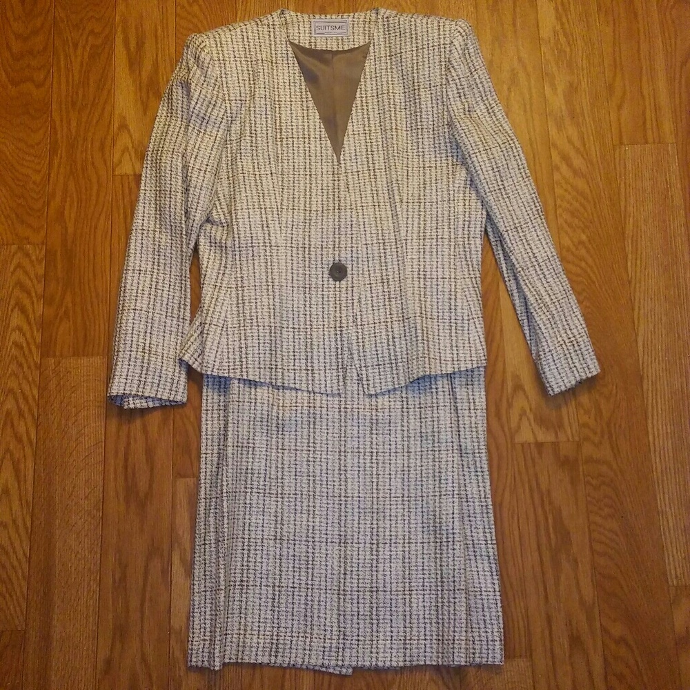 🦋Vintage Ladies Skirt Suit.🦋