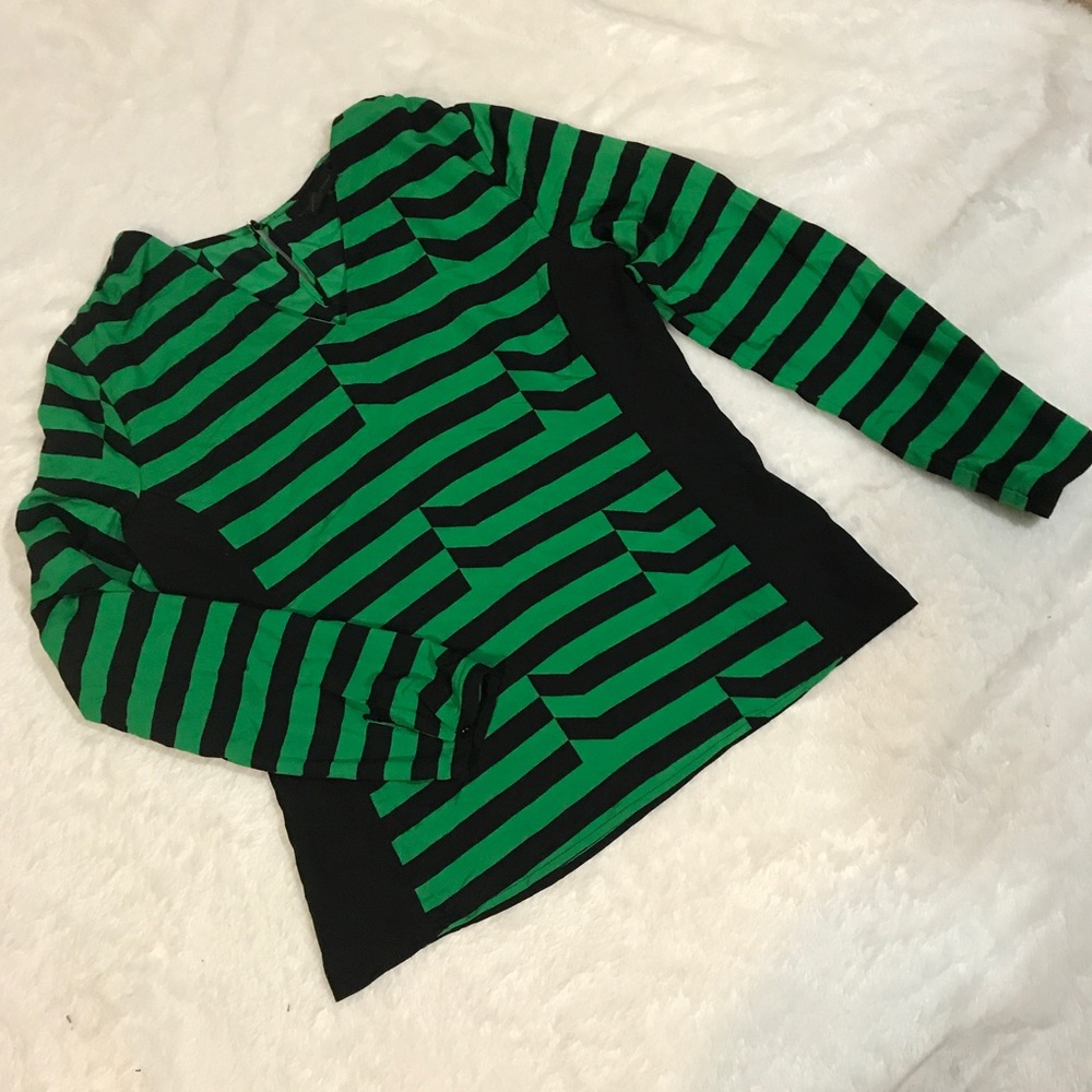 Worthington black and green shirt