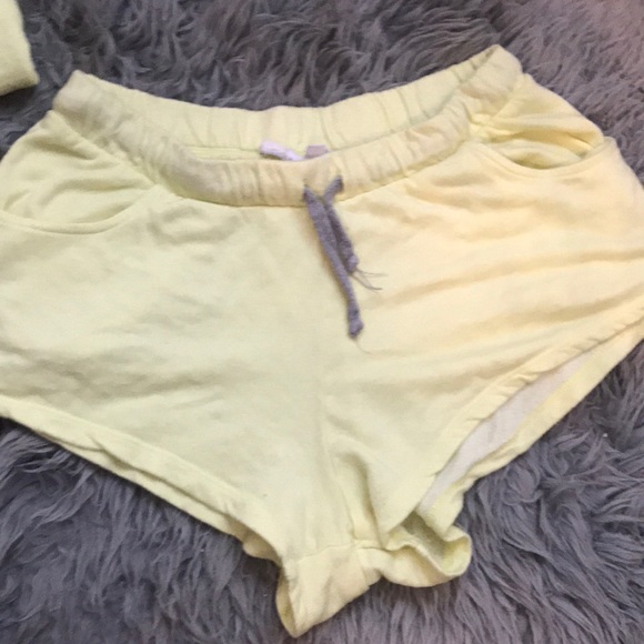 BCBGeneration short set - Picture 3 of 3