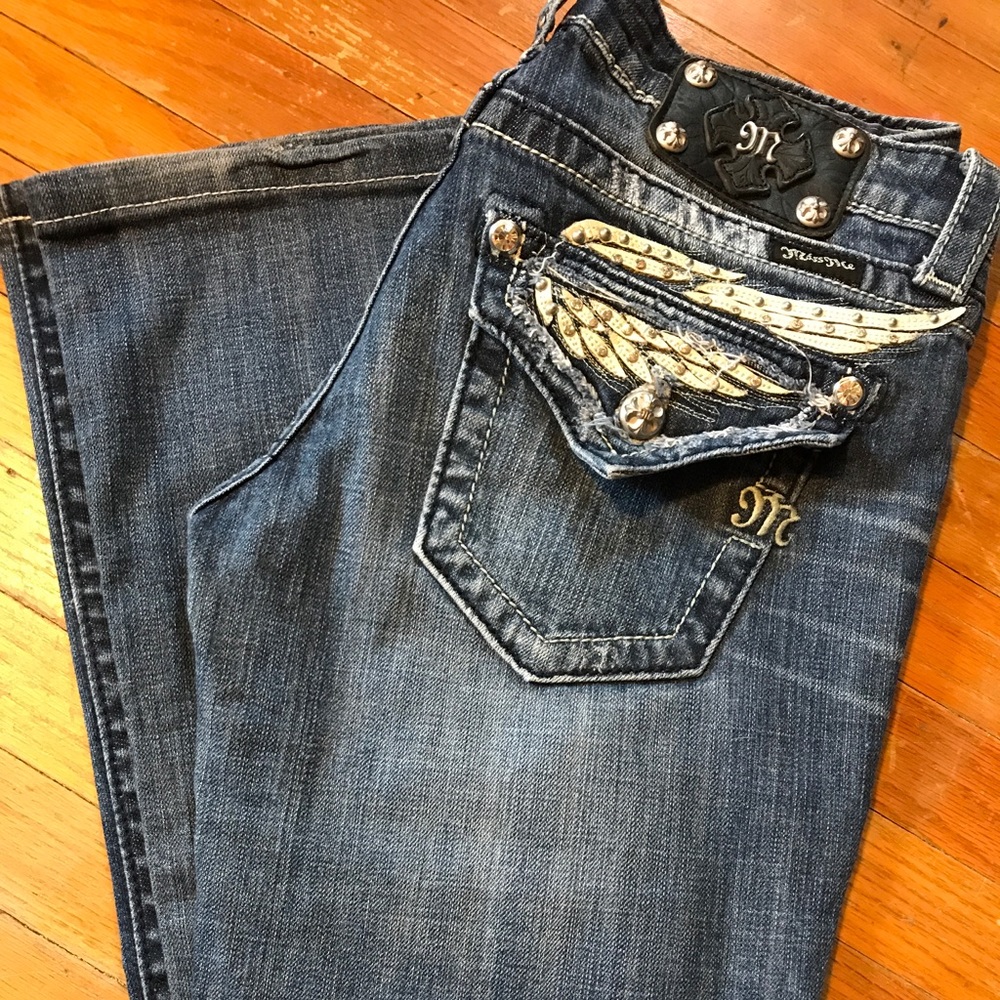 NEVER WORN MISS ME JEANS SIZE 28