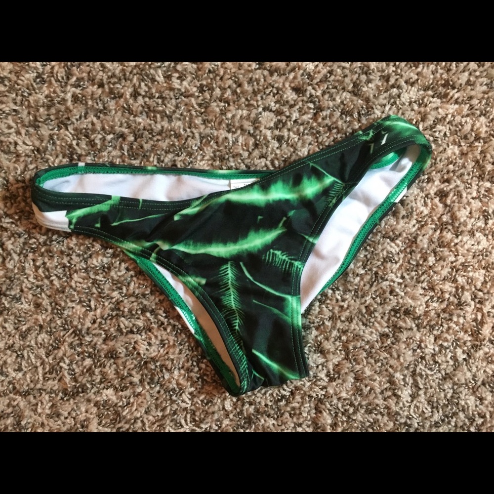 Jungle print bikini bottom