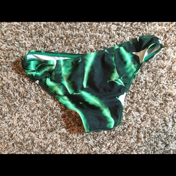 Jungle print bikini bottom - Picture 2 of 2