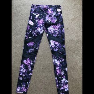 Fabletics Gaviota Leggings purple floral size S