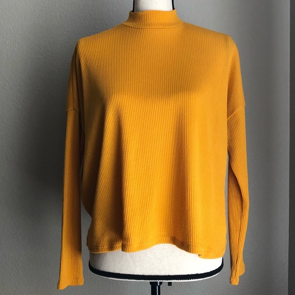 H&M Tops - H&M Top in Mustard Yellow - Small