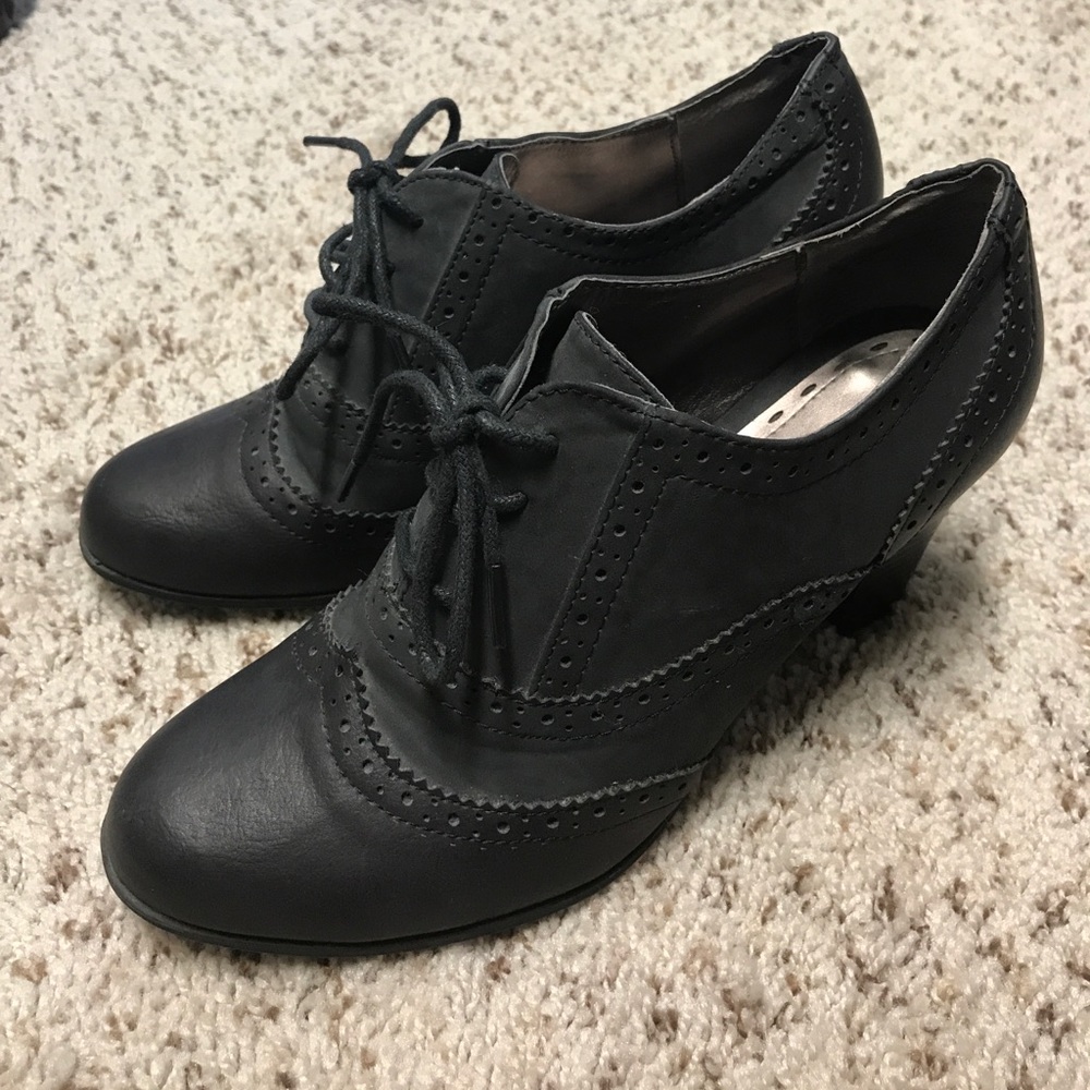 Rialto Wing Tip Heels