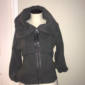 Lululemon course-ette corset gray sweatshirt zip