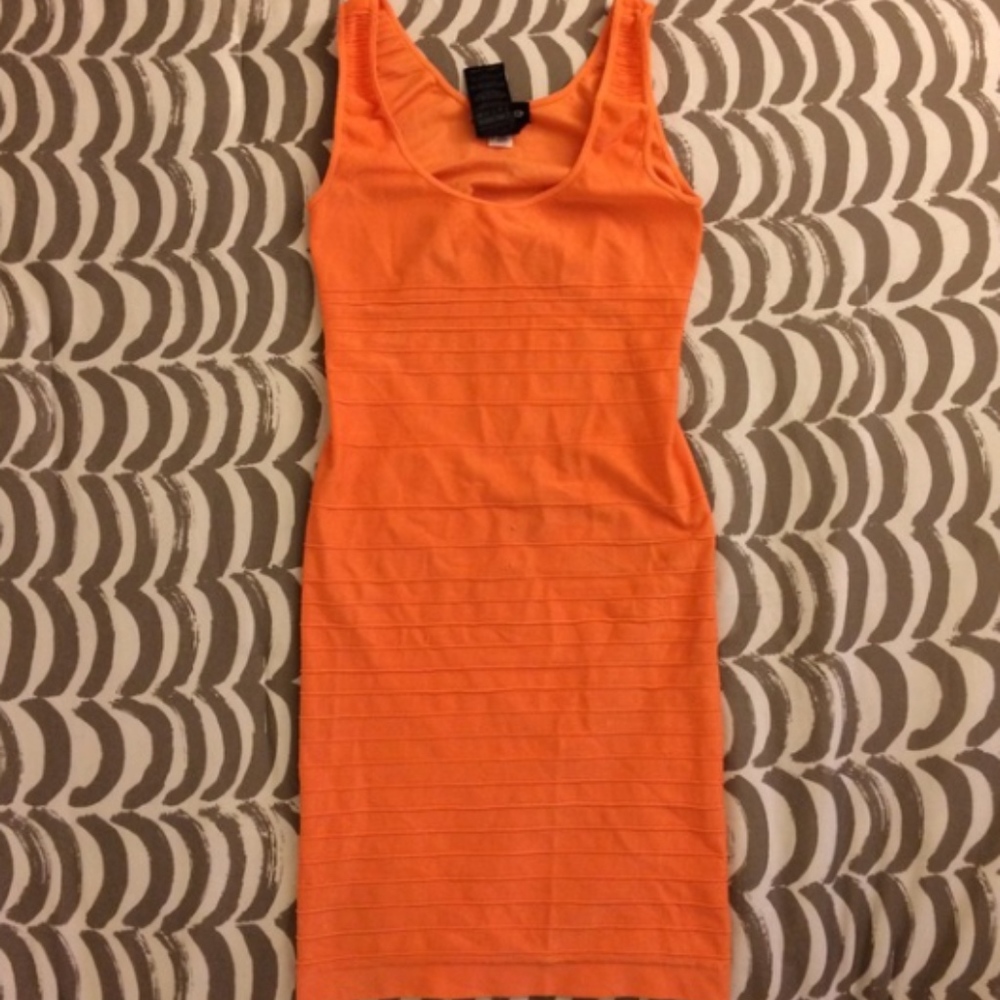 bebe body con dress salmon peach sexy dress