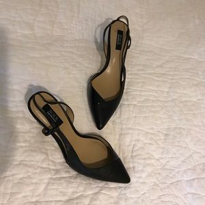 7 1/2 M,Black Saks  Fifth Avenue, kitty heels 👠