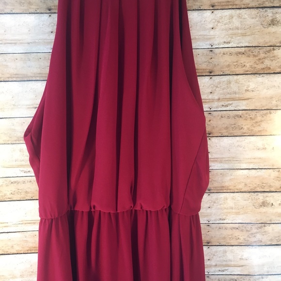 Gorgeous red dress - Picture 2 of 5