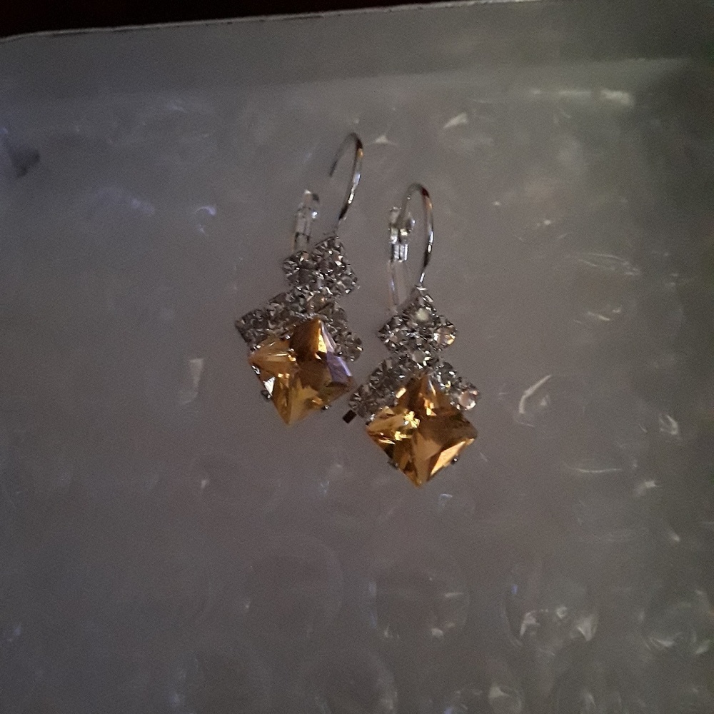 Women earrings