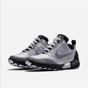 NIKE HYPERADAPT 1.0