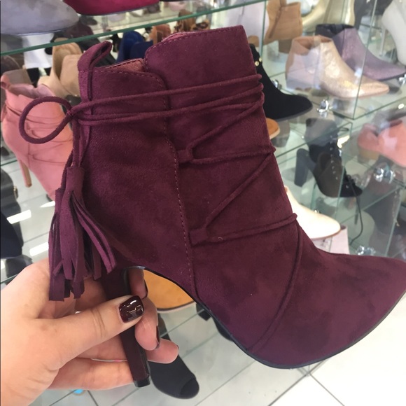 🚨🎈LAST DAY! Size 5.5 Maroon Lace up booties - Picture 2 of 3