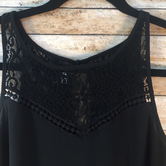 Black flowy blouse - Picture 2 of 3