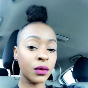 Meet your Posher, Jasmine