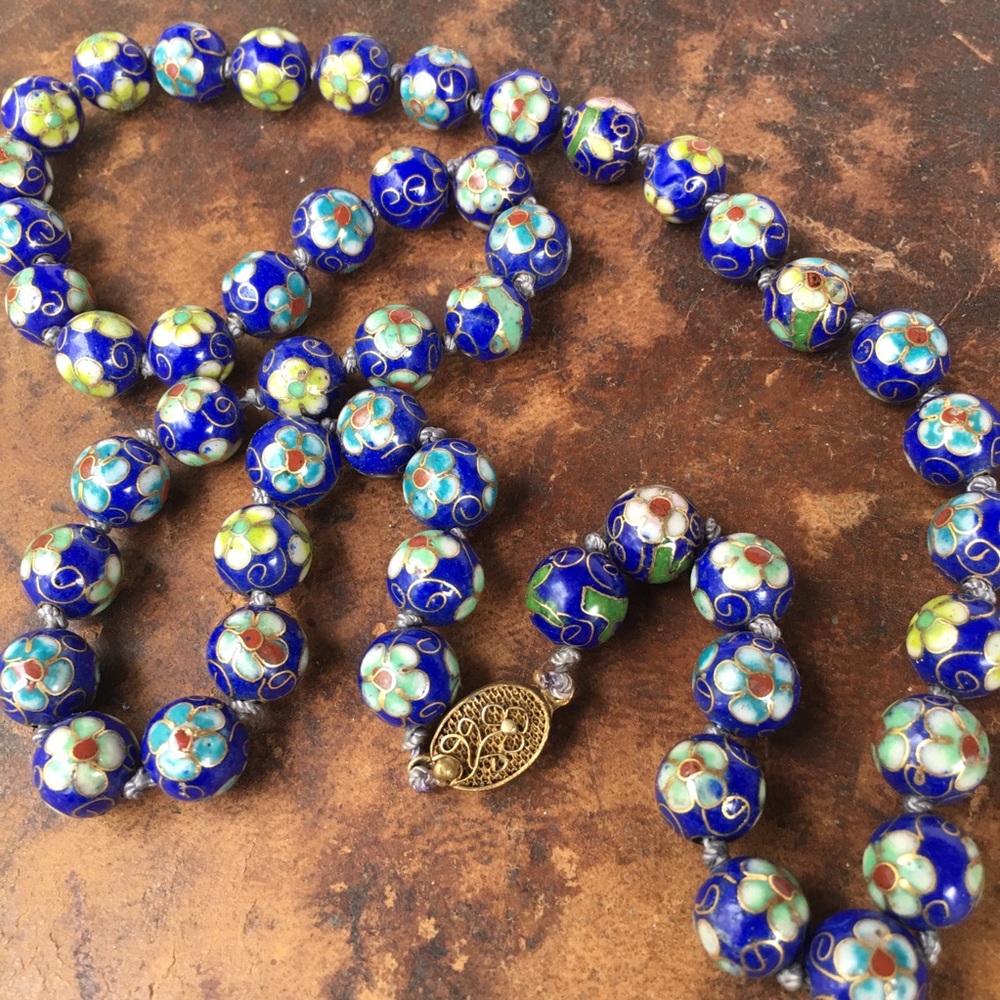 Gorgeous vintage enamel bead necklace