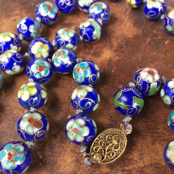 Gorgeous vintage enamel bead necklace - Picture 2 of 6