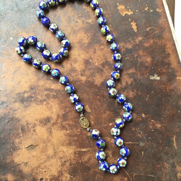 Gorgeous vintage enamel bead necklace - Picture 4 of 6