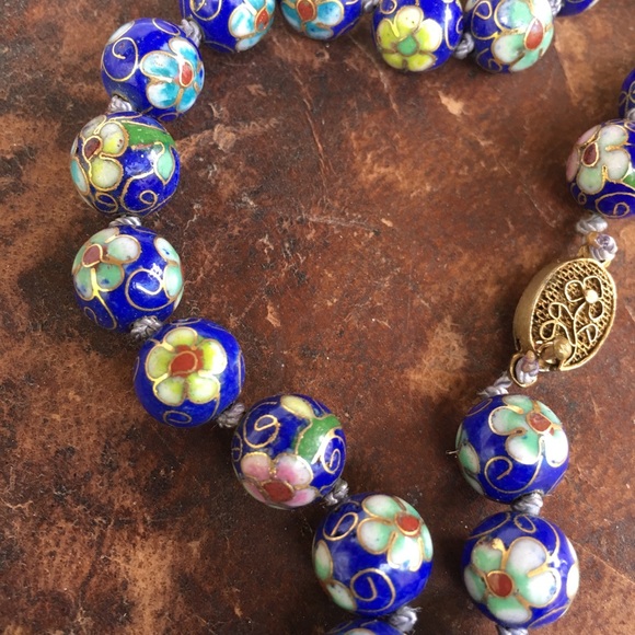 Gorgeous vintage enamel bead necklace - Picture 5 of 6