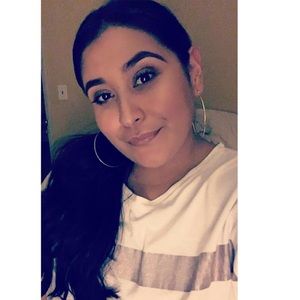 Meet your Posher, Corina