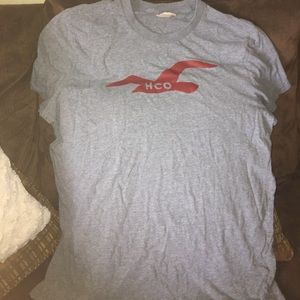 Men’s hollister T-shirt