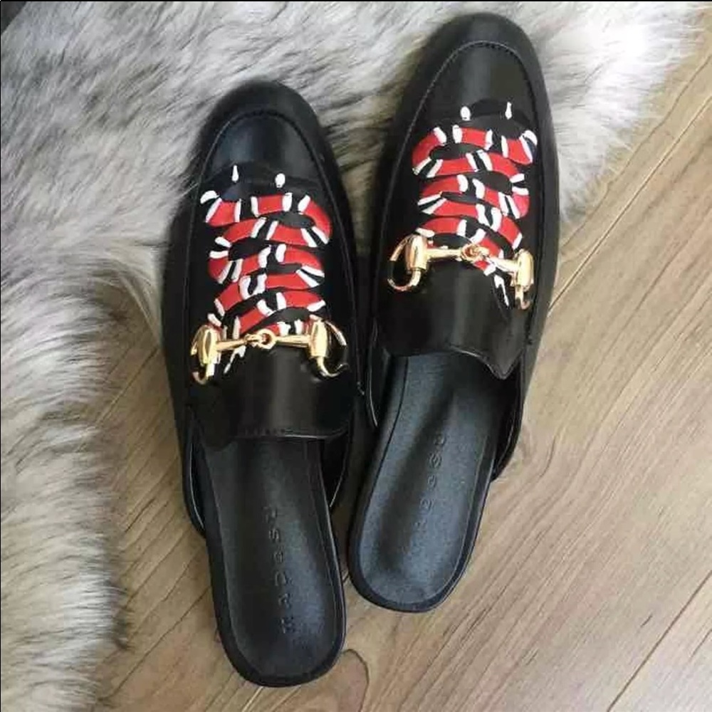 Snake embroidered loafers