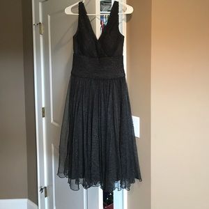 Holiday Party perfect! Black dress. Sz 6, Mid-calf length.