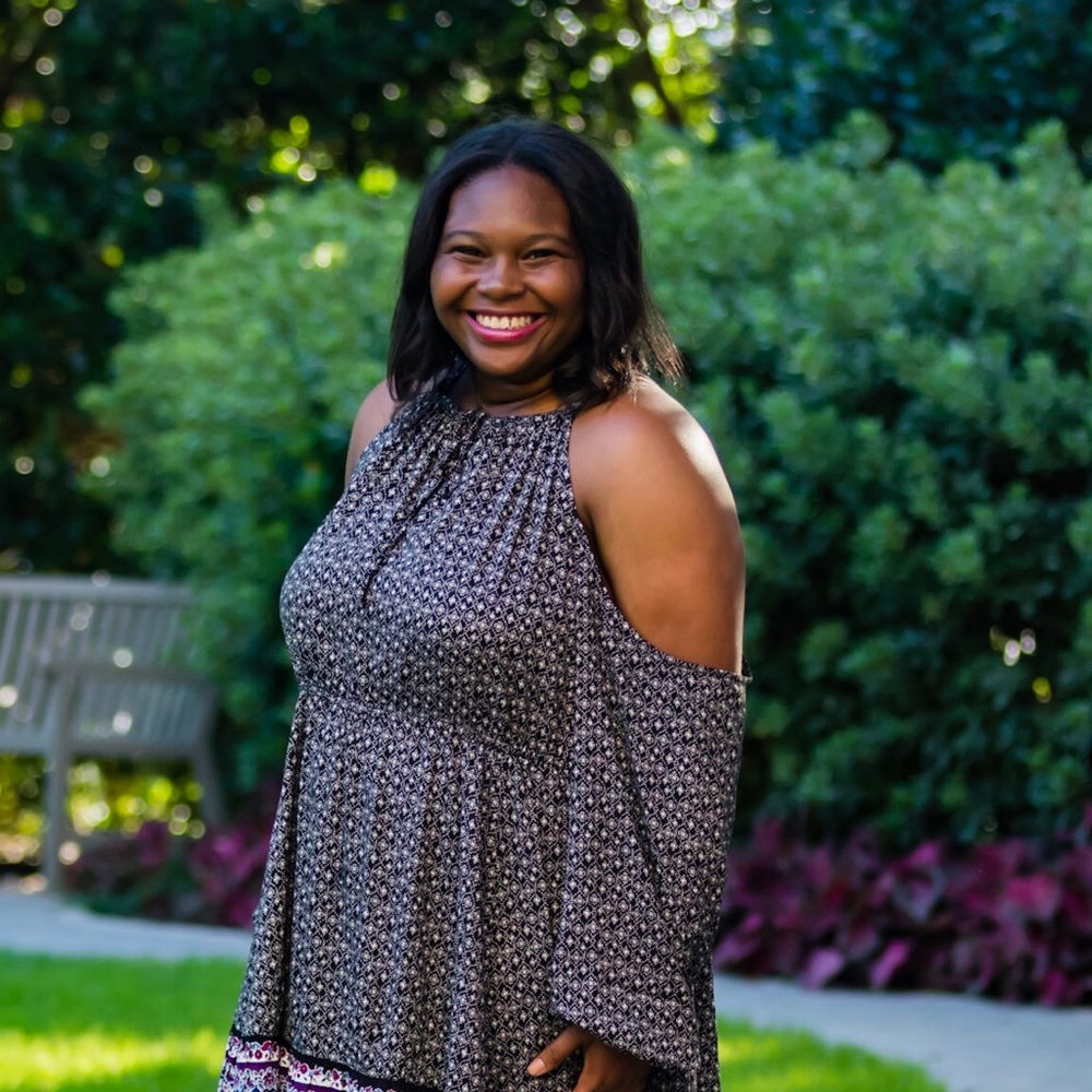 Meet your Posher, Felicia