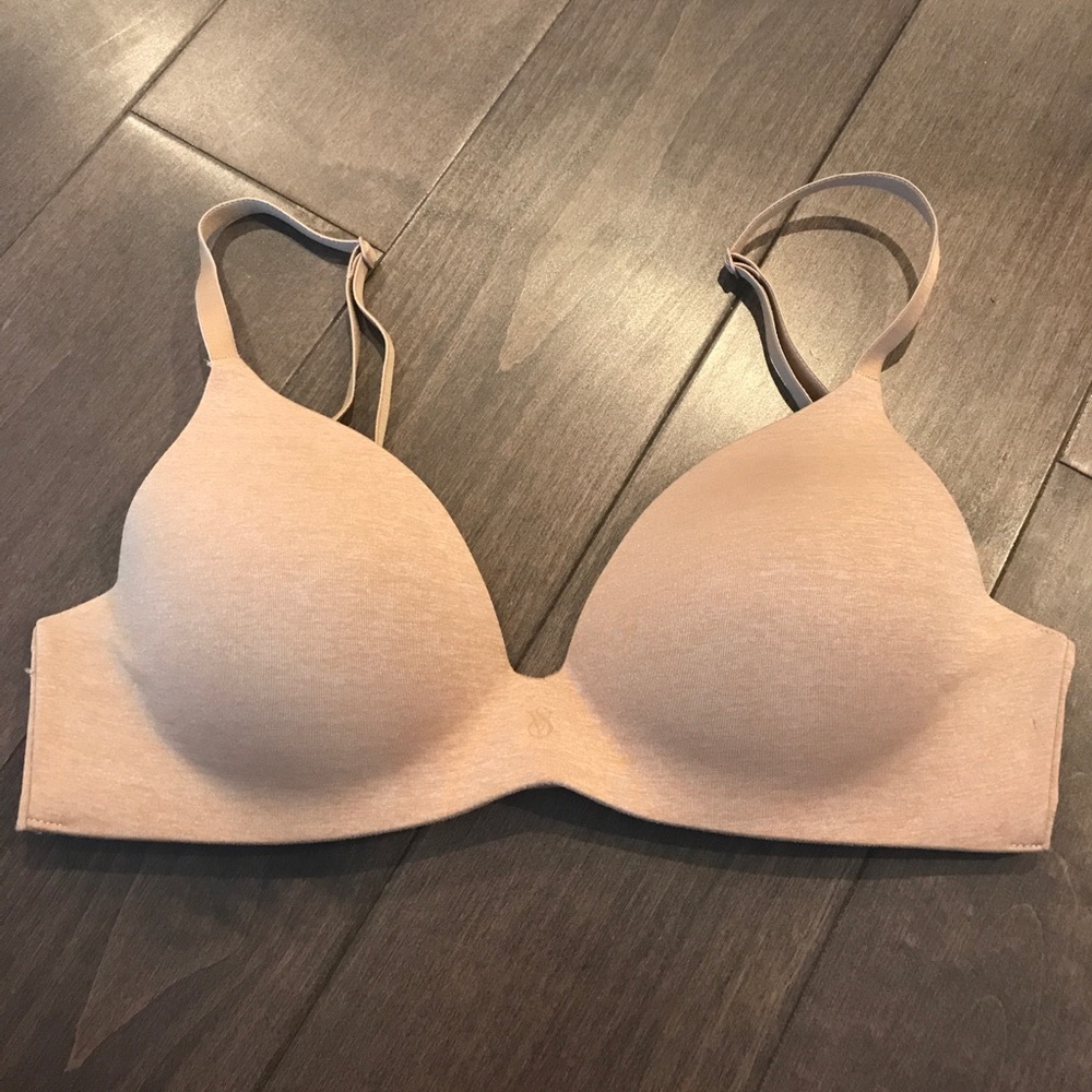 Victoria’s Secret No Wire T-shirt Bra