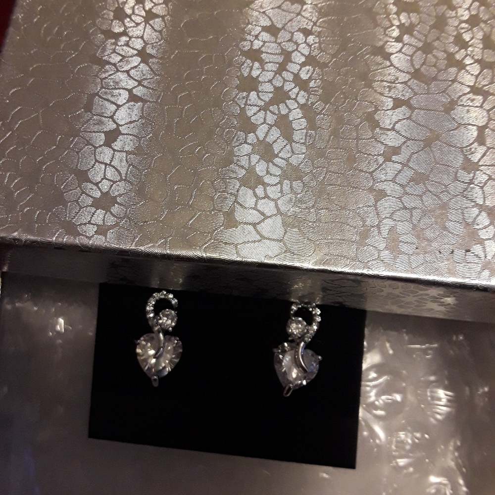 Heart earrings cubic zirconia