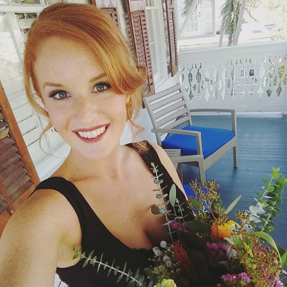 Meet your Posher, Lara