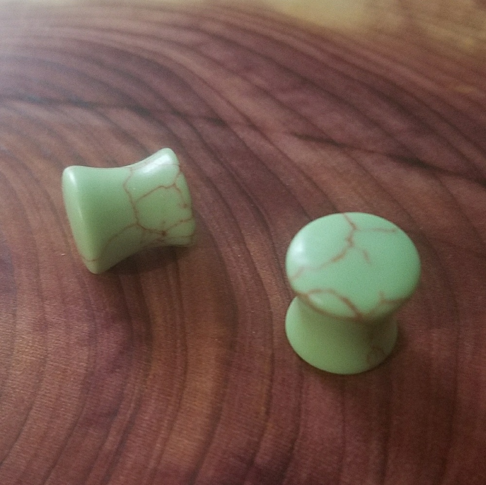 Torquoise ear plugs