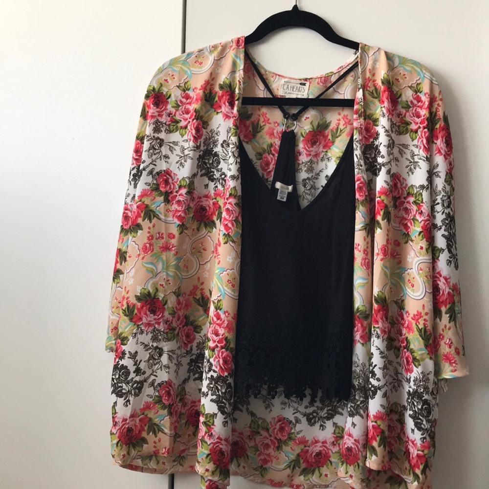 ✨New✨ LA Hearts Floral Kimono Top!