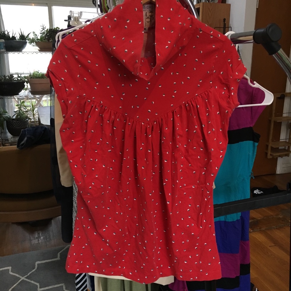 Barney’s Co-op red polka dot t-shirt sz M