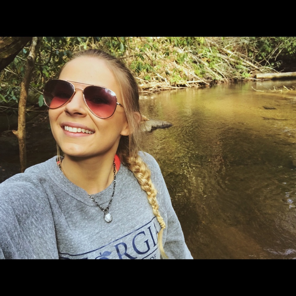 Meet your Posher, Kayla