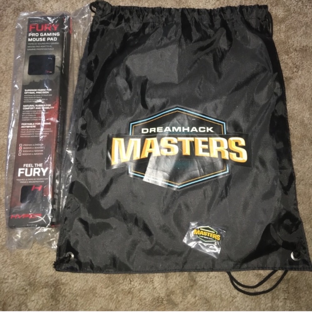 Dreamhack Masters Mouse Pad/Pin/Bag BRAND NEW