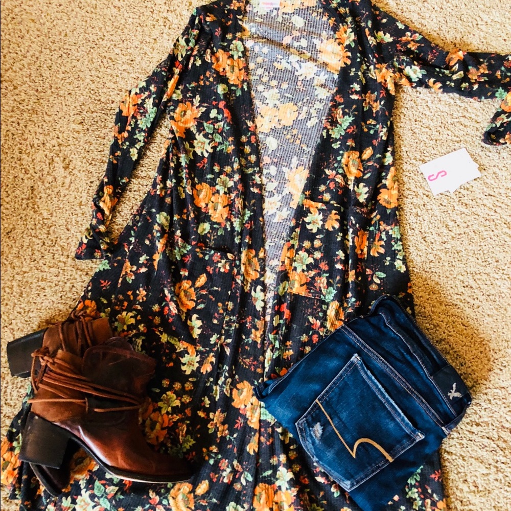 NWT Lularoe Small Sarah (duster).
