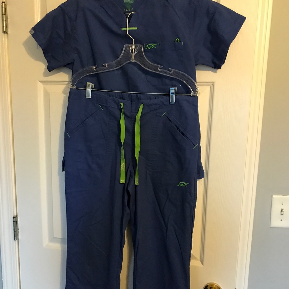 Iguana Med Scrub set! XS