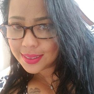 Meet your Posher, Isabel