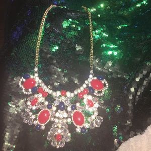 GORGEOUS statement necklace