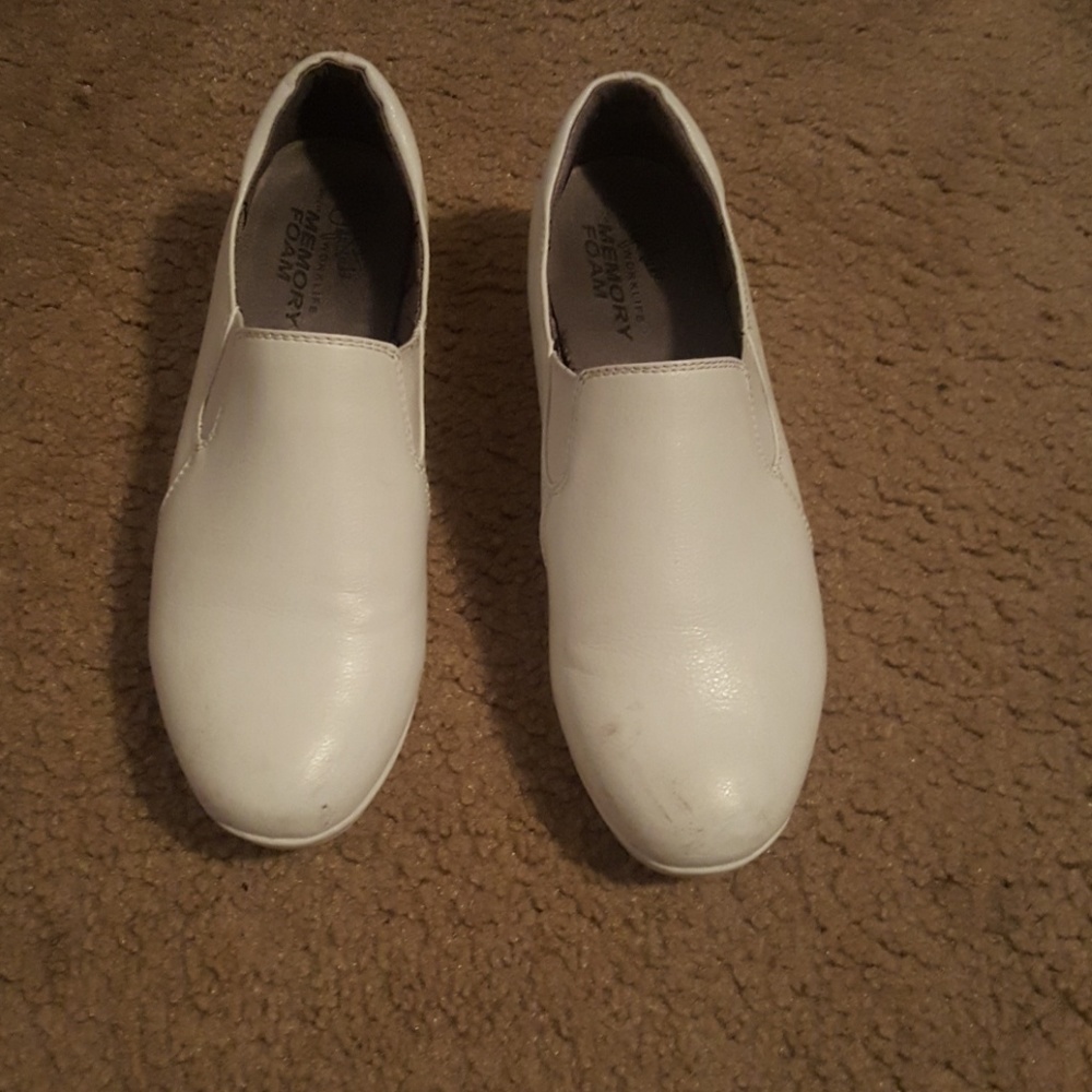 SOLD Stride life Nursing shoes