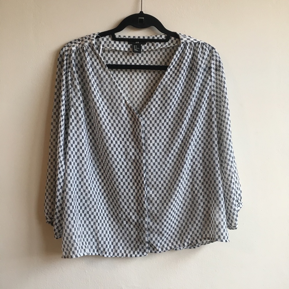 H&M white and blue top