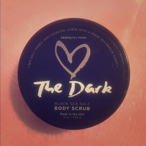 Love The Dark Body Scrub