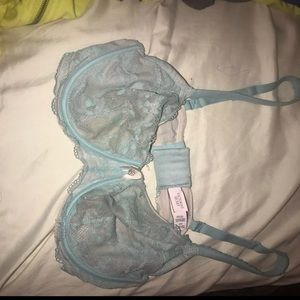38D Victoria Secret Bra