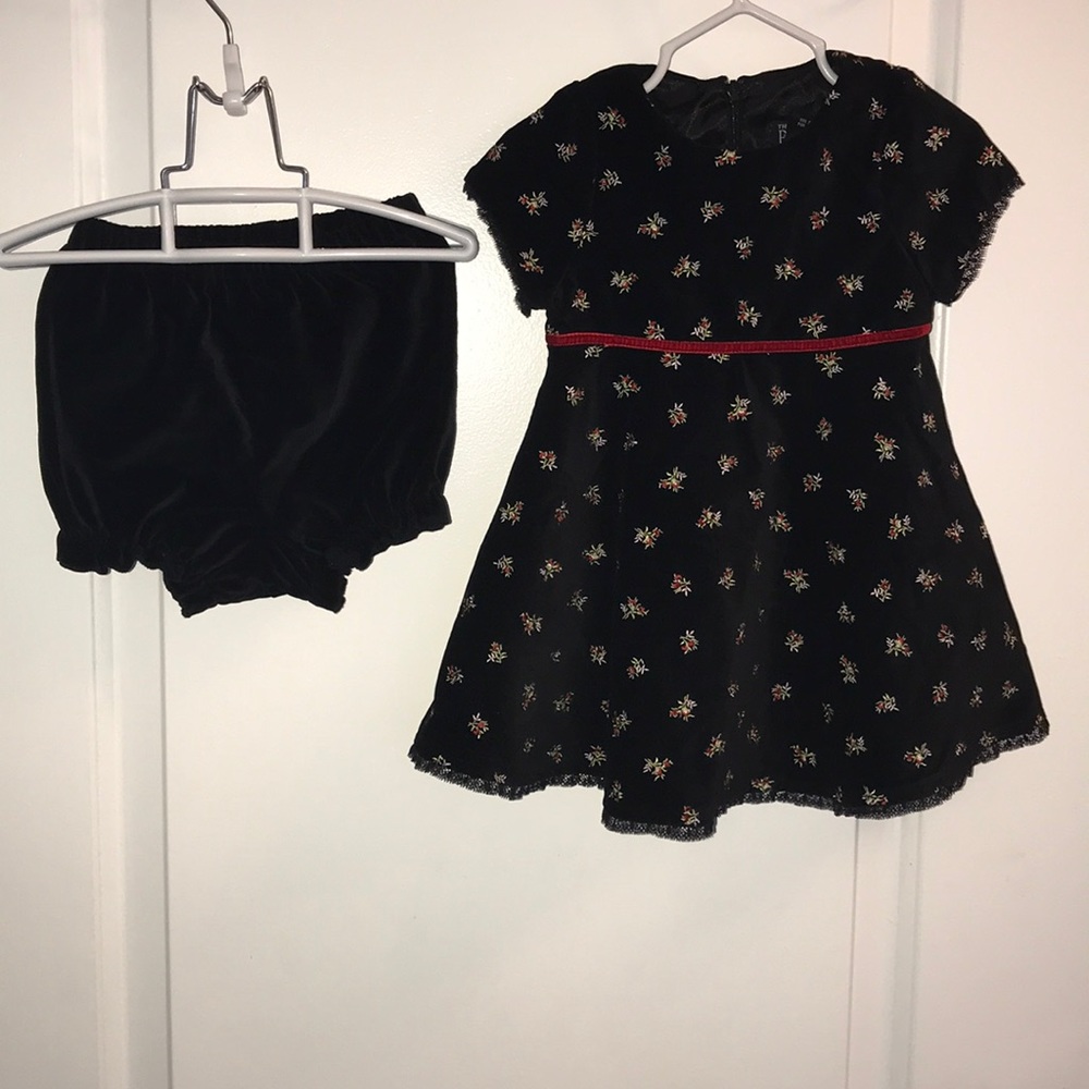Children’s place black velvet holiday dress 12mths