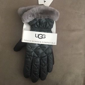 UGG Gloves