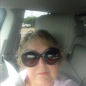 Meet your Posher, Diane