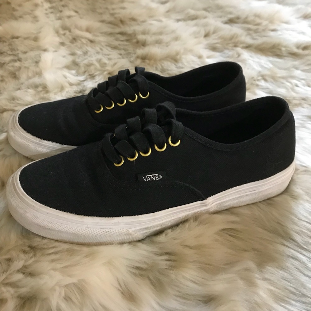 Black and gold accent, Vans