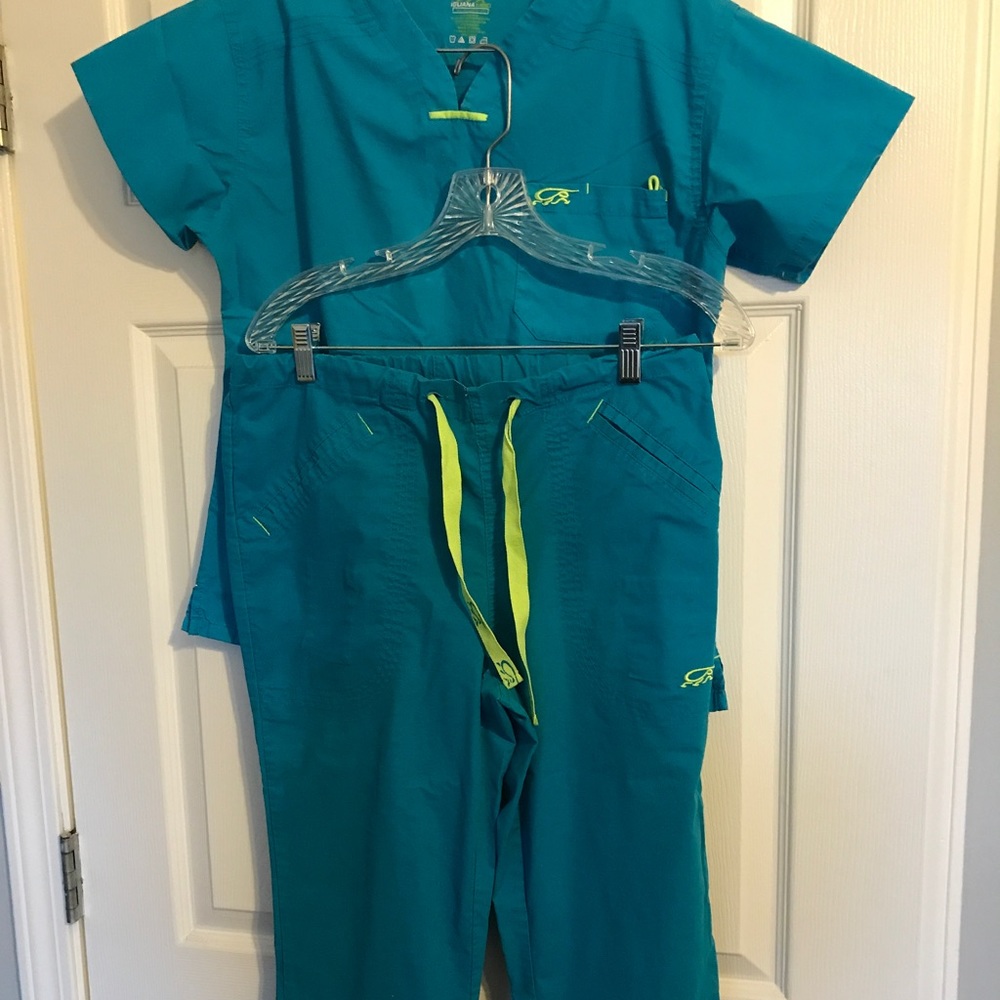 IguanaMed scrub set XS