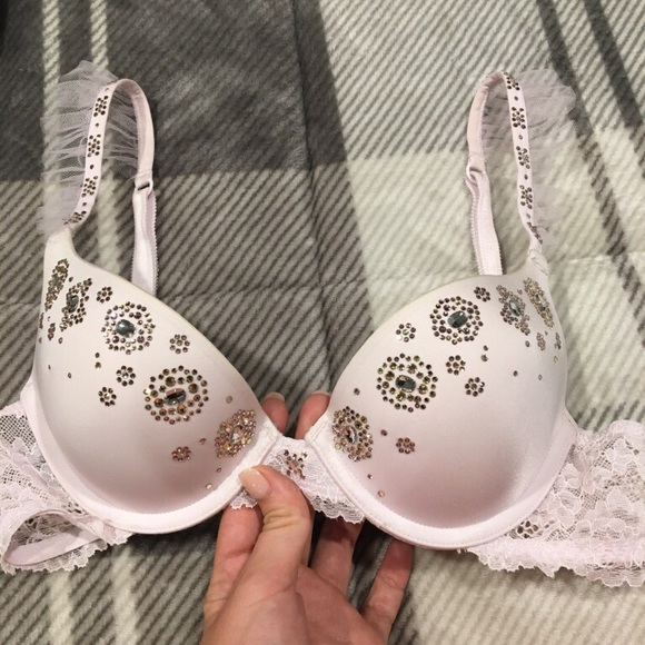 Victoria Secret Bra with Swarovski Crystals - Picture 1 of 5