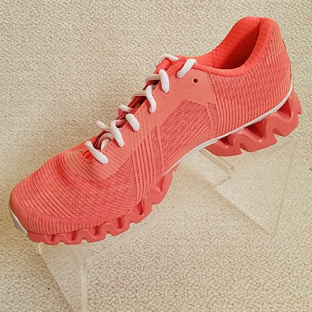 Reebok Women's Zigtech Running  sneakers size 8